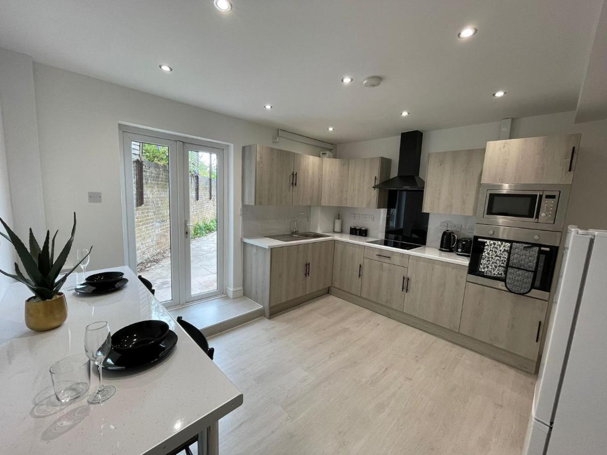 Ed Executive Ipswich Accommodation Extérieur photo