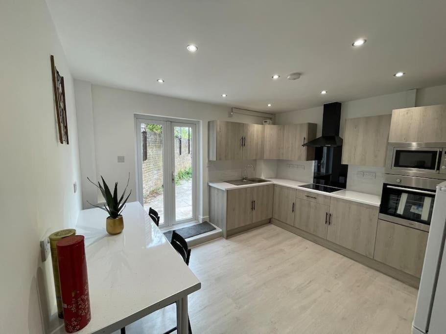 Ed Executive Ipswich Accommodation Extérieur photo