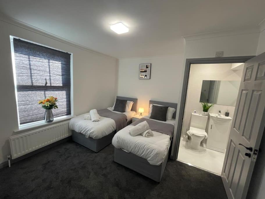Ed Executive Ipswich Accommodation Extérieur photo